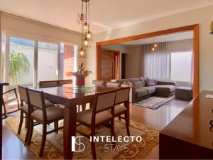 Vista Top - Casa prox centro 3Qts c churrasqueira