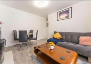 Millennium House 千禧之家