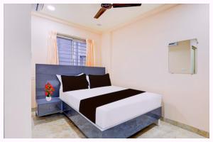 Hotel Varuna Palace Near Kashi Vishwanth Temple - 4hvězdičkové hotely ve městě Rāmnagar