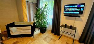 T-2est 46m dons la maison au bord du Canal du Midi