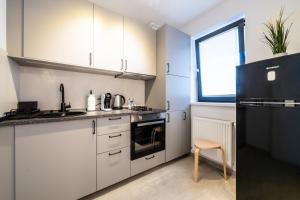 Hills Residence - Studio with Balcony & View