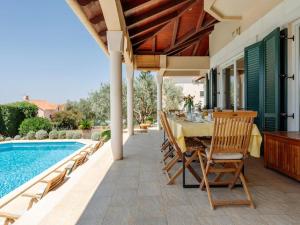 5* Seaview Villa Clara for 12+ guests, Kožino