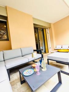 New Cannes Studio, Patio, Steps from La Croisette