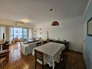 Spacious 3-bedroom apartment in Praia das Pitangueiras