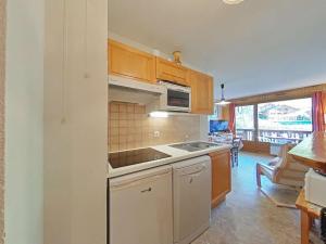 Appartement cosy 6 pers, proche pistes et centre, balcon, parking, animaux admis - FR-1-241-17