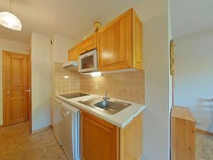 Appartement cosy 6 pers, proche pistes et centre, balcon, parking, animaux admis - FR-1-241-17