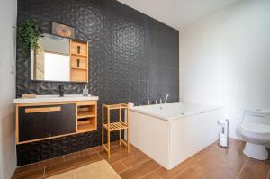 Villa Ocean Jungle View Infinity Pool Near Samara