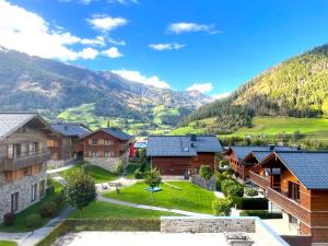 AlpinPark Chalet mit Swimmingpool, Sonnenloggia und Kamin - Großglockner Resort Matrei