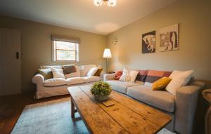 Longford Holiday Blue Sky Self Catering Cottage