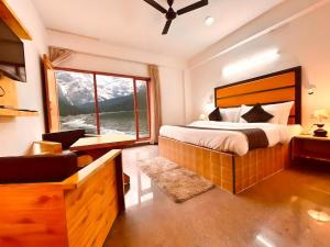 Sneha Cottage, Tirthan Valley - #riverside #premium room #cafe #comfortable stay #garden with fireplace #property of the year