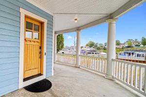 Luxury Home with Harbor Views Hot Tub Walk to North Beach Dog Friendly