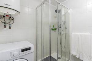 Renovated apartment with sunny terrace and ocean views in Malibu Park Tenerife