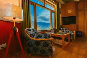 Shree Ram Cottage, Manali - 1,2,3 Bedroom Luxury Cottages Available