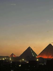 ZLATO Pyramids View Tours & Apartments
