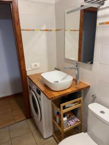 Los Cristianos, walking to Beach, High speed Wifi