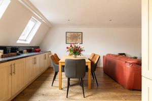 Your Home Away Newly Refurbished 3BR in Wandsworth