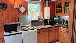 Vrijstaand in het bos met privé sauna