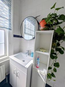 Charming Garden Flat in Battersea