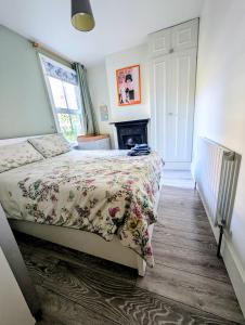 Charming Garden Flat in Battersea