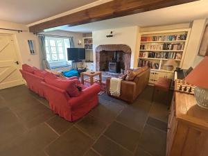 Bailey Glace Farmhouse Monmouth