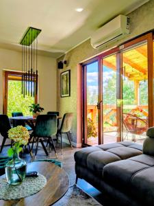 DOMEK NA GÓRACH z JACUZZI I SAUNĄ