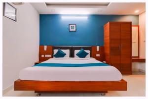 Hotel Mahamaya Palace Near Naini Lake