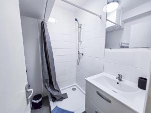 CarlAppartement Design, Confort & Parking Privé IV