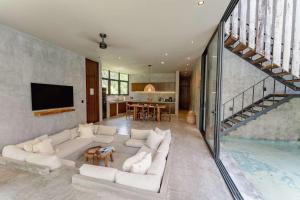 Esencia Villa - 3BR Private Pool & Hammock