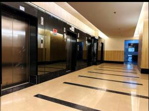 paramount gold foreste studio