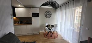 Appartement les hauts de balaruc L escapade T2 rénové parking climatisation et piscine