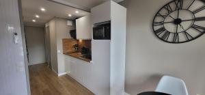 Appartement les hauts de balaruc L escapade T2 rénové parking climatisation et piscine