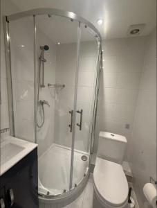 Spacious 2 Bedroom Flat In Heart of London!