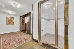 601 Deer Valley Drive