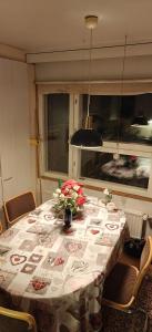 Rivitalo-asunto Järvenpäässä Saunakallion aseman lähellä