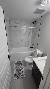 Royaldee Cozy Home 2beds & 2baths