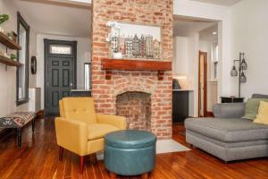 Historic Retreat Gateway