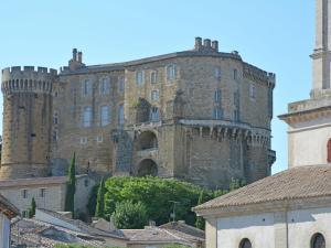 Villas Wonderful Villa in Malauc ne with Swimming Pool : photos des chambres