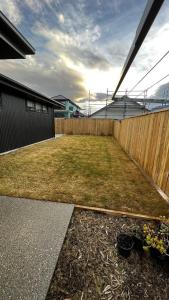 Cute Abode on Shepherd Road - Pet Friendly 3 Bedroom House