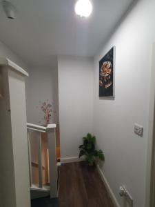 AMH Hotel - Greenford Station