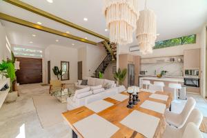 Villa Tulipan Modern 4 bedroom 4 bathroom and private pool