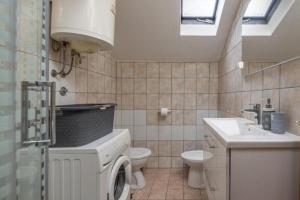 Apartments with parking space Rijeka - 24933