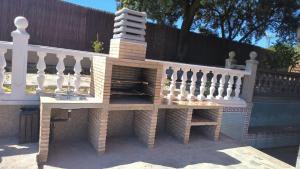 Preciosa villa para grupos grandes con piscina y BBQ