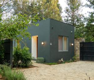 House B thonningii - warm minimalism - Ubytování bez kategorie ve městě Nanyuki