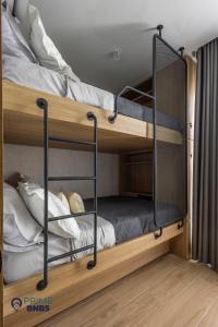 Beach Front - Luxury High Rise - Dubai Style