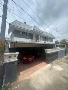 Spacious 3BHK Home , Sleeps 8 ,AC, Wi-Fi & Parking - Obiekty bez kategorii w mieście Thiruvananthapuram