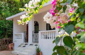 Tahom villas - Vagator Goa - Next to Market - 5mins from Goya & beach