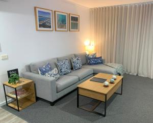 Corrigans Beach View Apartment 211