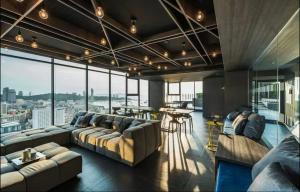 22芭提雅市中心2卧室套房 海景无边泳池 繁华街道