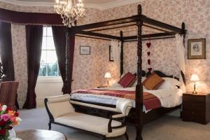 Superior King Room room in Burton Court