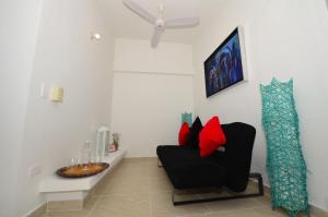 Astara by Fernando Gaitan